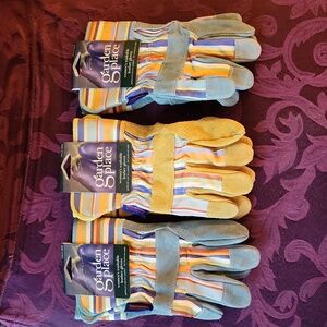 Three pair gardening gloves